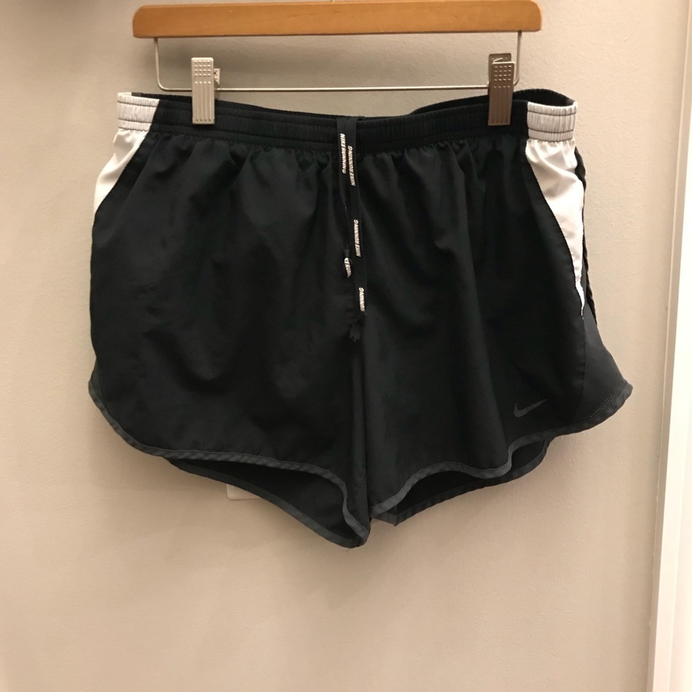 Women’s Nike shorts size L